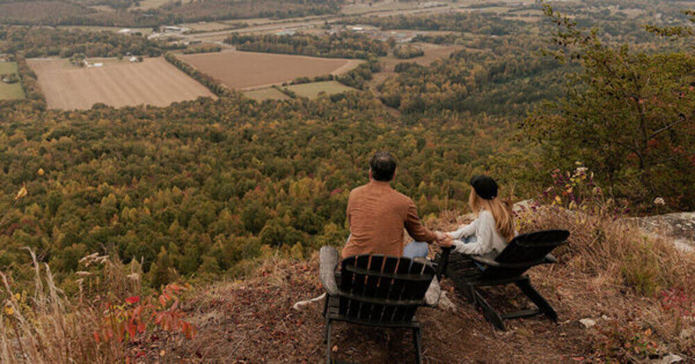 5 Things to Talk About with Your Partner While on a Retreat